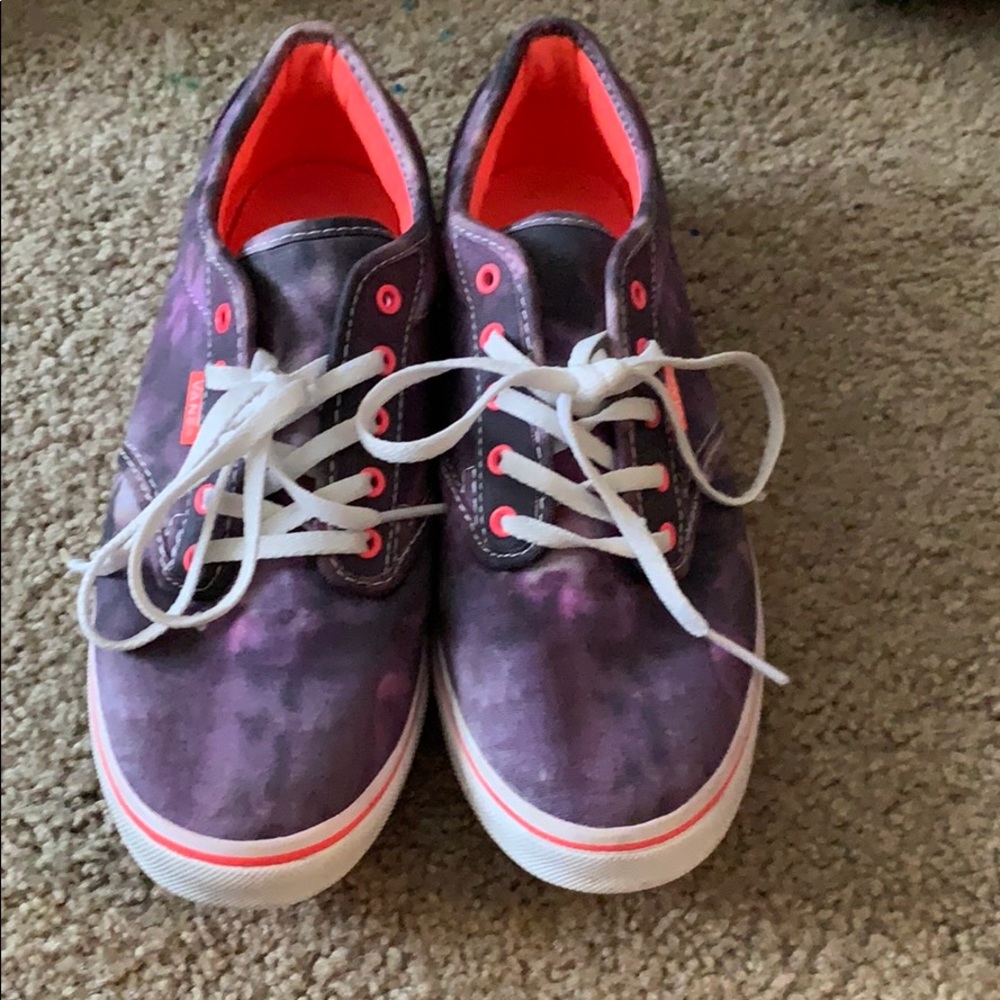 Vans purple tie dye tennis shoes